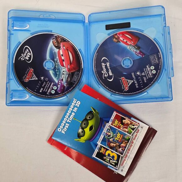 Disney Pixar Cars 2 Blu-Ray + DVD Combo Lightning McQueen - Picture 2 of 4
